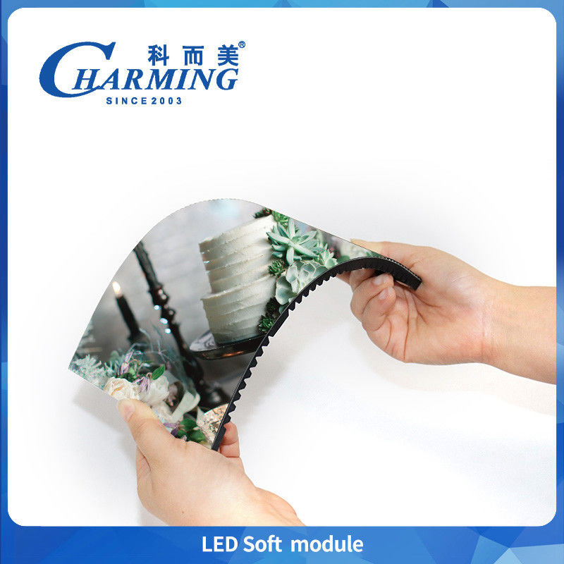 P3 P4 Modulo suave Curvado Flexible pantalla LED de color verdadero para uso en columnas cilíndricas